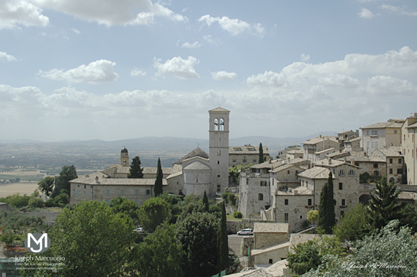 assisi_village
